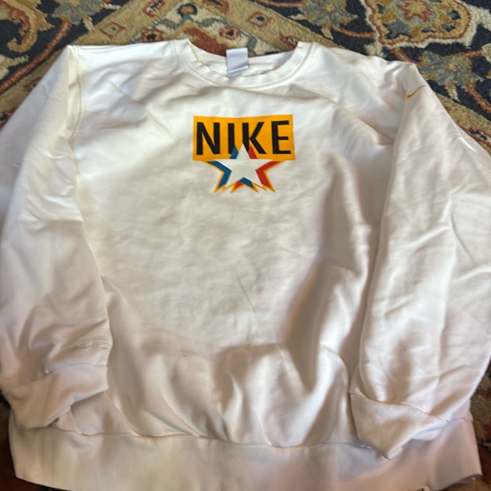 Nike Dry fit XL White Mens Sweatshirt with Star detail